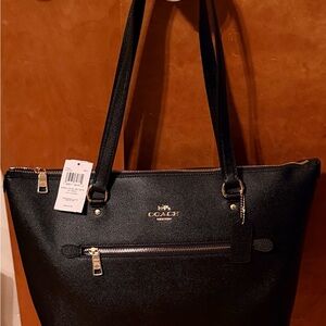 NWT Coach Crossgrain Black Leather Gallery Tote. F79608. Black/Gold